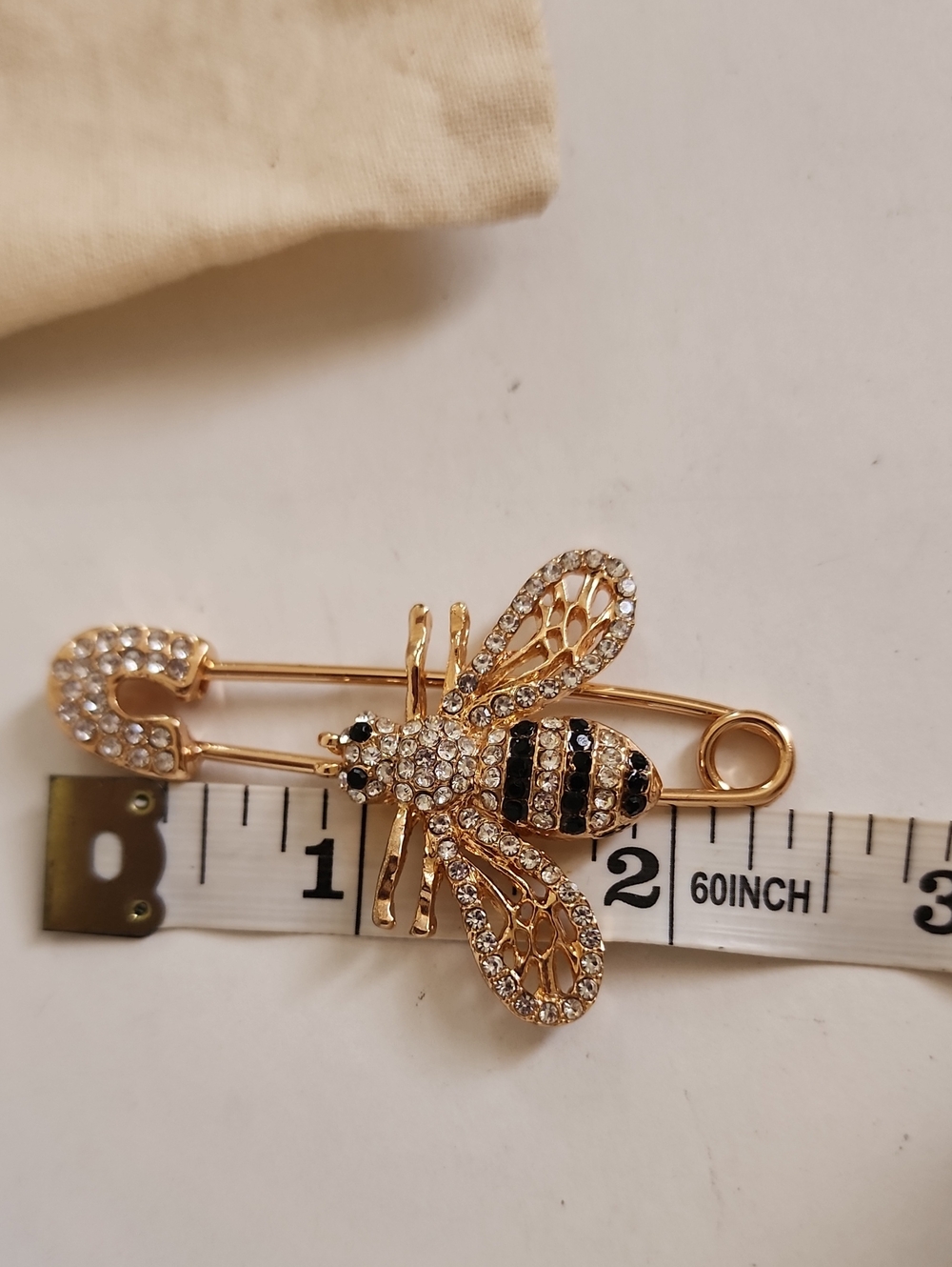 Bee Crystal Safety Pin Brooch Gold Tone Black Enamel Rhinestone - Picture 6 of 7